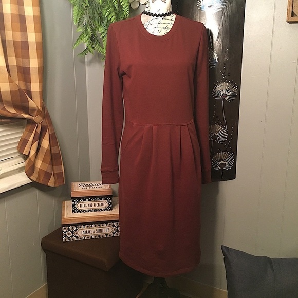 DE Collection long sleeve sweatshirt dress - Picture 1 of 9